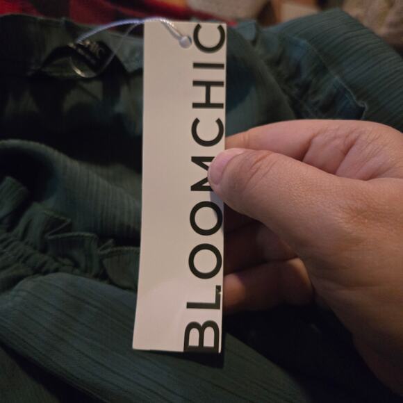 NWT BloomChic Ruffle Neck Flutter Sleeve Blouse Teal Size 18–20 - Picture 4 of 8